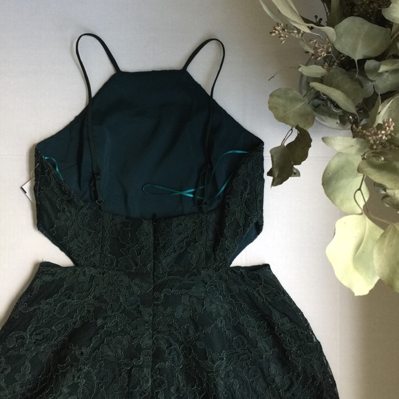 🍃TRINA TURK DRESS🍃 - Picture 5 of 8